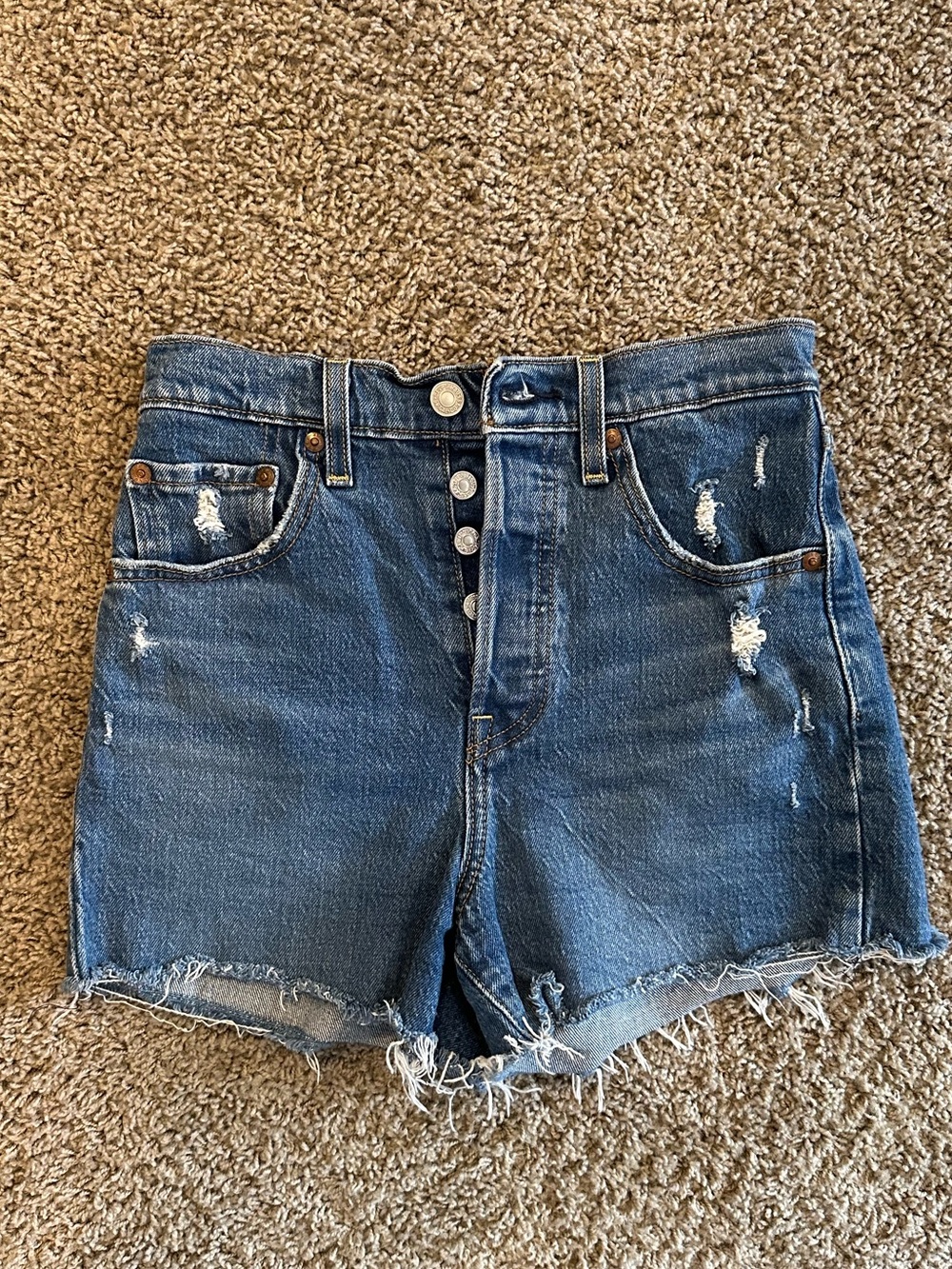 Levi’s Ribcage Shorts